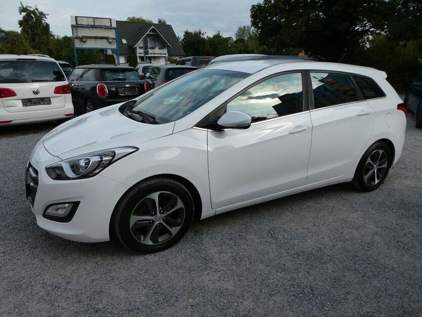 i30