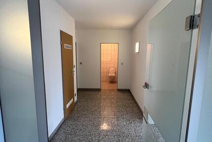 3 Zimmer Büro EG in Verler Industriegebiet zimmer