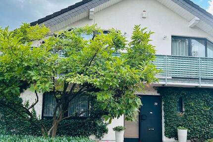 Haus Detmold - 10 Zimmer, 332 m&sup2;, 660.000&euro; | Angebot:26704805