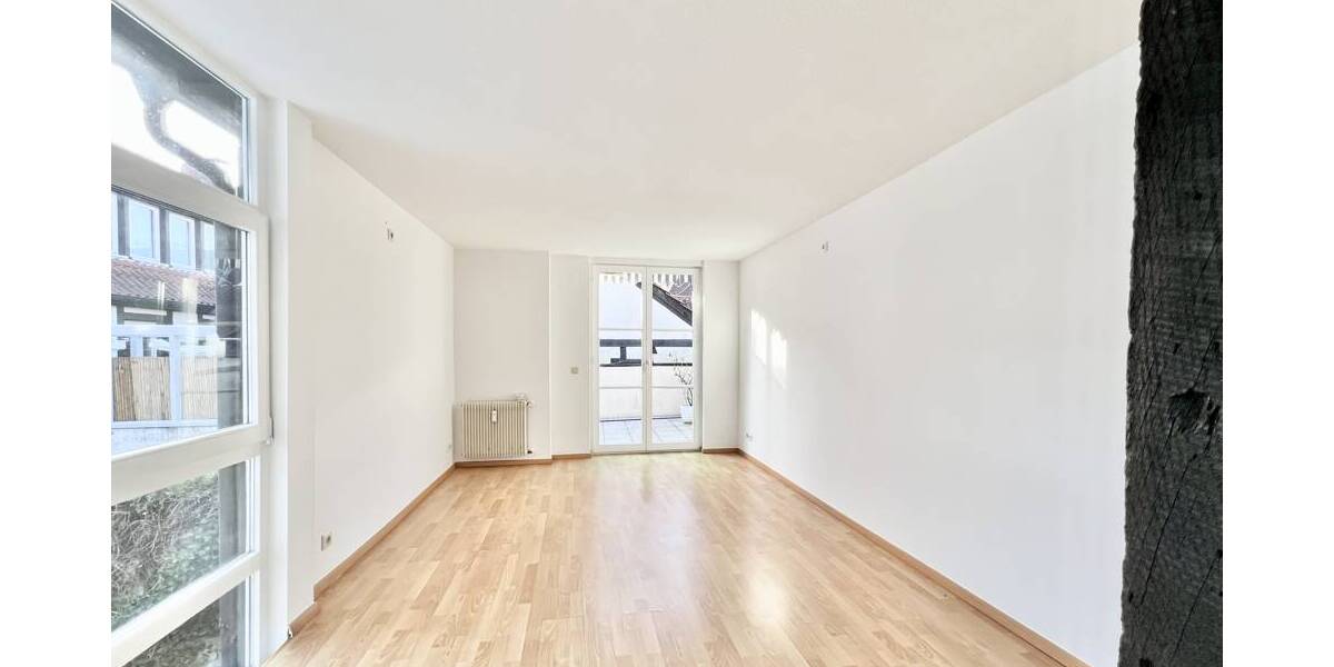 Etagenwohnung Detmold Innenstadt - 2 Zimmer, 93 m&sup2;, 199.000&euro; | Angebot:26093789