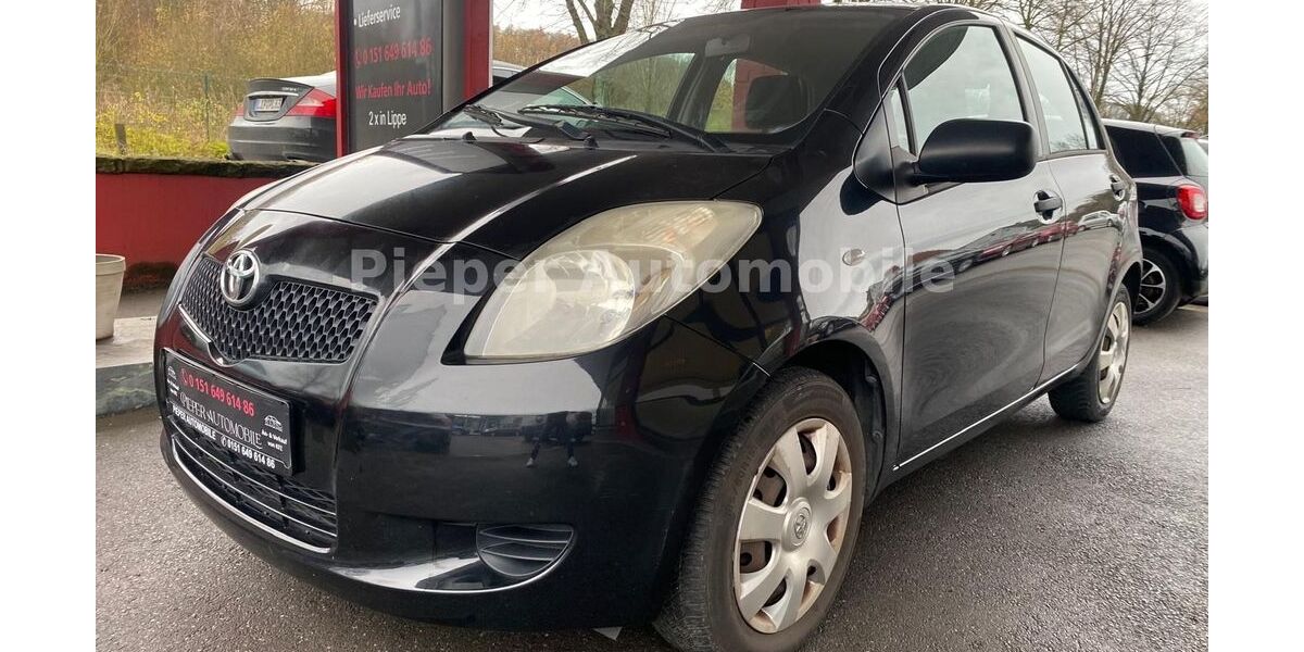 Toyota Yaris 145.000 km 3.470 &euro; Oerlinghausen 33813