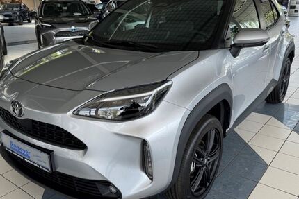 Toyota Yaris Cross 2.751 km 25.990 &euro; Paderborn 33104