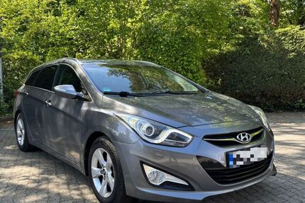 Hyundai i40 182.500 km 7.599 &euro; Paderborn 33102