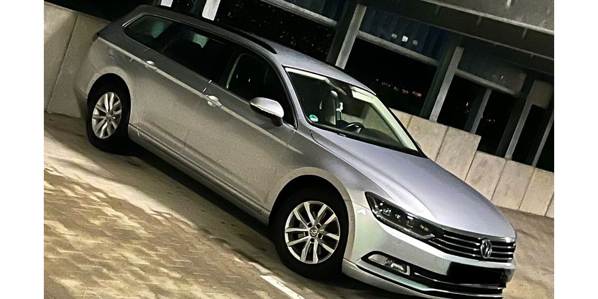 VW Passat 242.000 km 11.000 &euro; Hövelhof 33161