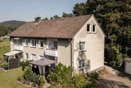 Haus zum Kaufen in Augustdorf 580.000 € 324 m²