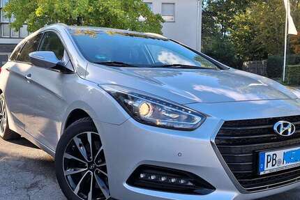 Hyundai i40 31.800 km 17.890 &euro; Paderborn 33102