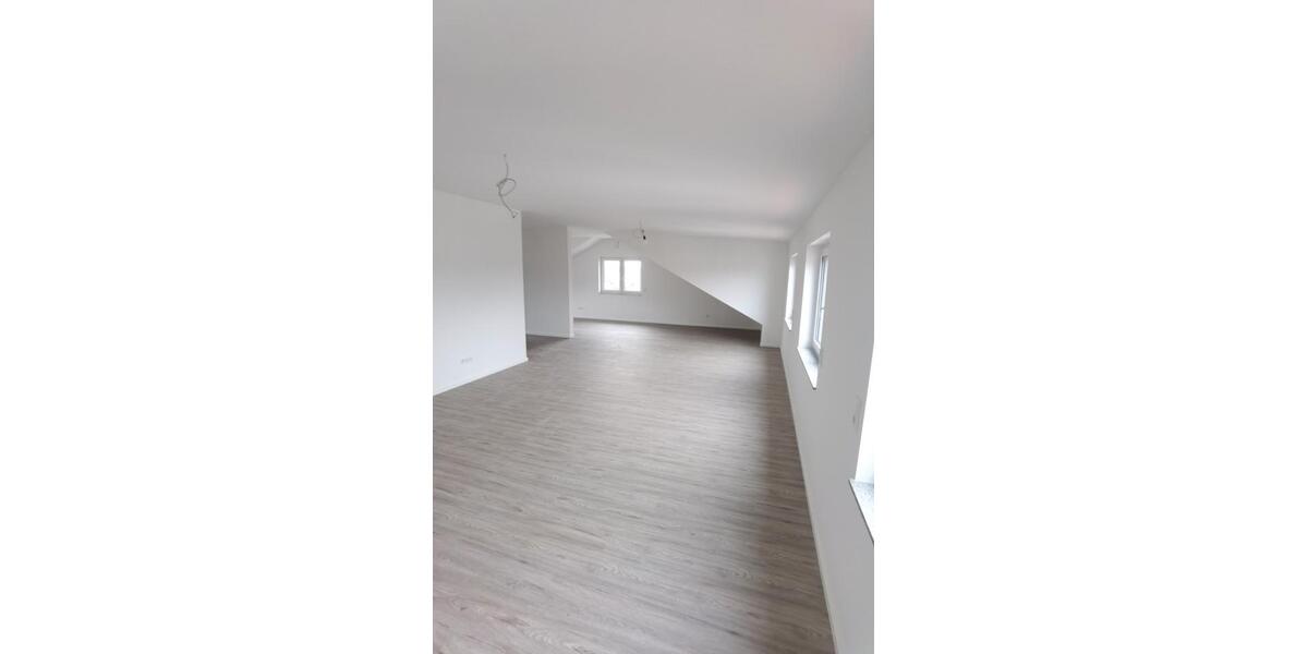 Dachgeschoßwohnung Hövelhof - 3 Zimmer, 101 m&sup2;, 1.200&euro; | Angebot:27621948