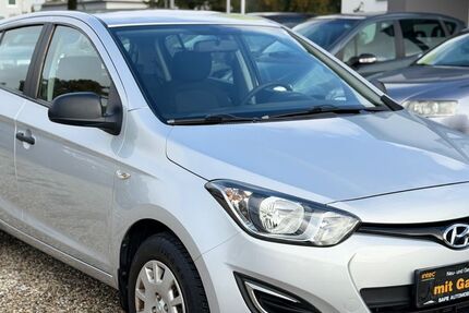 Hyundai i20 67.000 km 6.490 &euro; Paderborn 33106