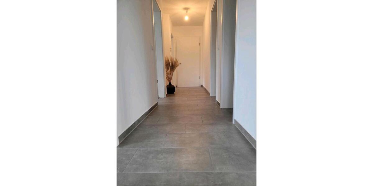 Etagenwohnung Paderborn - 4 Zimmer, 96 m&sup2;, 1.150&euro; | Angebot:27587070