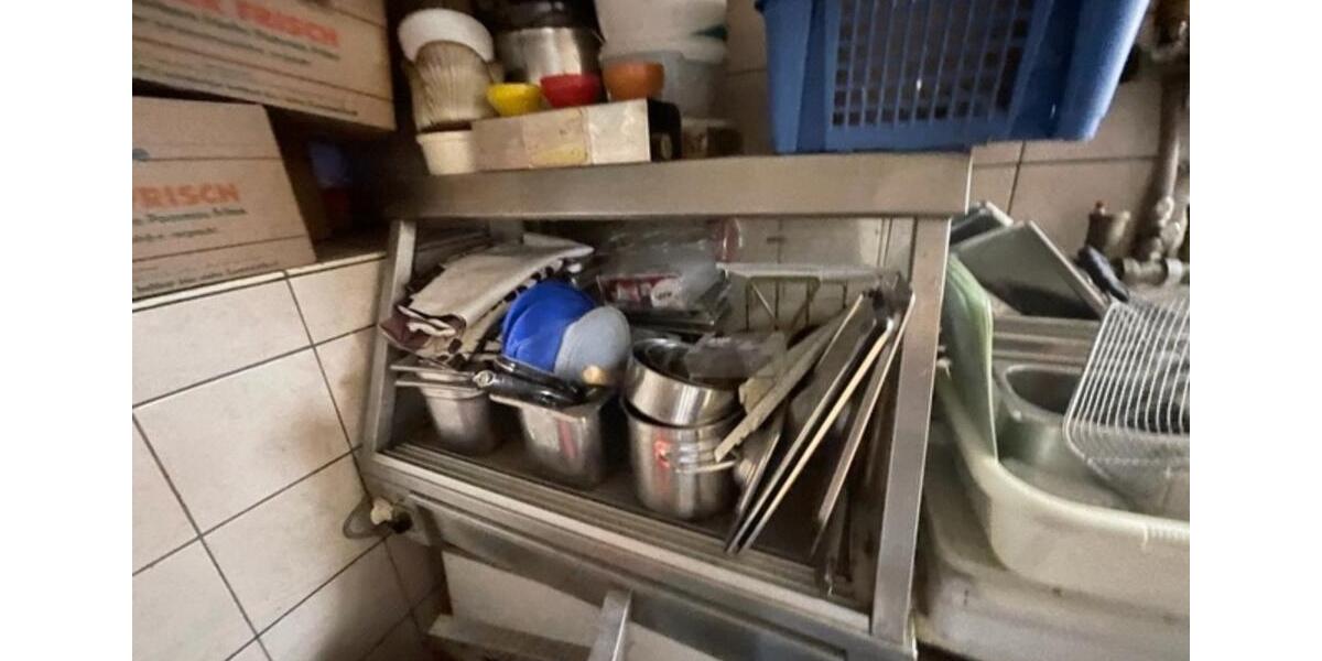 Imbiss Restaurant in der Innenstadt von 34414 Warburg Cafe Döner zimmer