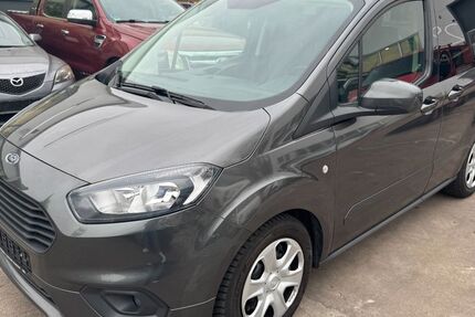 Ford Tourneo Courier 217.000 km 4.500 &euro; Detmold 32758