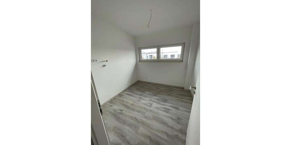 Reihenhaus Bad Driburg - 5 Zimmer, 145 m&sup2;, 1.300&euro; | Angebot:26591873
