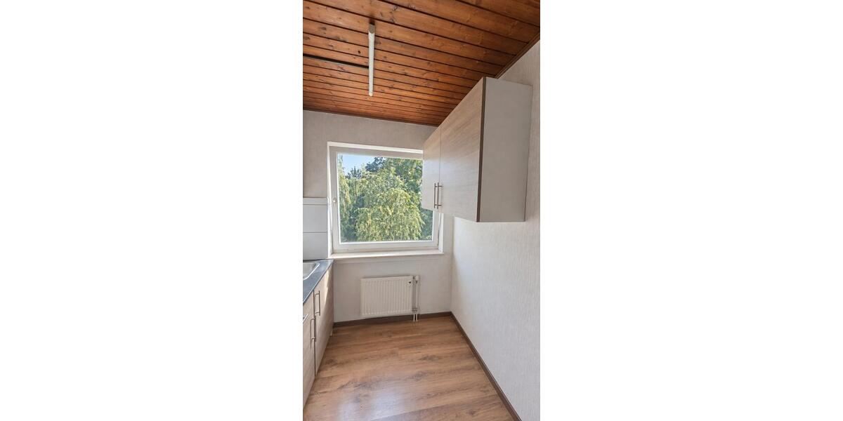 Dachgeschoßwohnung Paderborn - 2 Zimmer, 40 m&sup2;, 365&euro; | Angebot:27613476