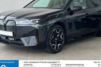 BMW iX 13.600 km 67.740 € Paderborn 33100