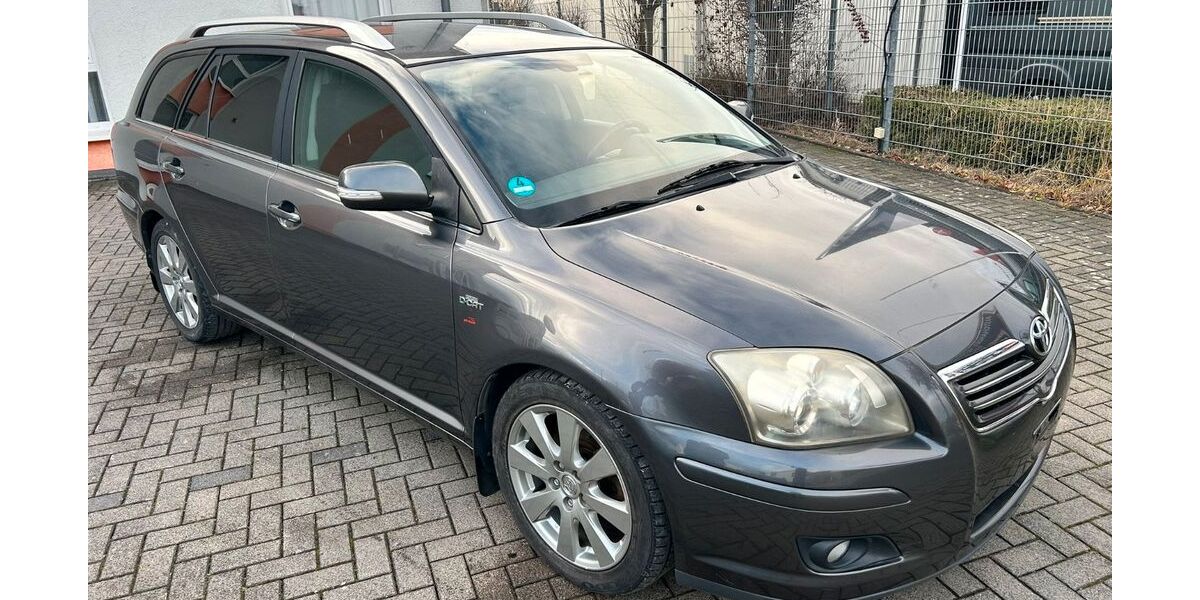 Toyota Avensis 211.000 km 1.500 &euro; Lippstadt 59557