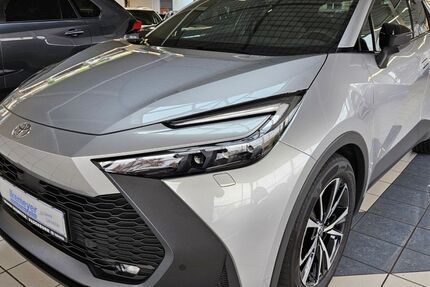 Toyota C-HR 15.000 km 27.490 &euro; Paderborn 33104