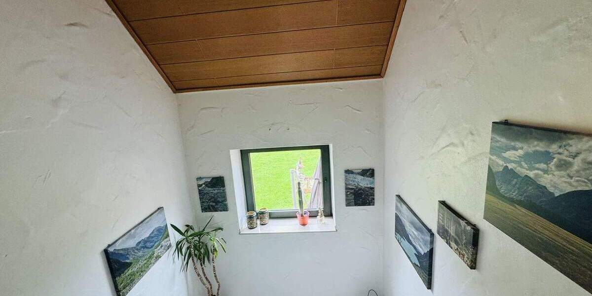 Einfamilienhaus Salzkotten - 7 Zimmer, 130 m&sup2;, 499.000&euro; | Angebot:25743958