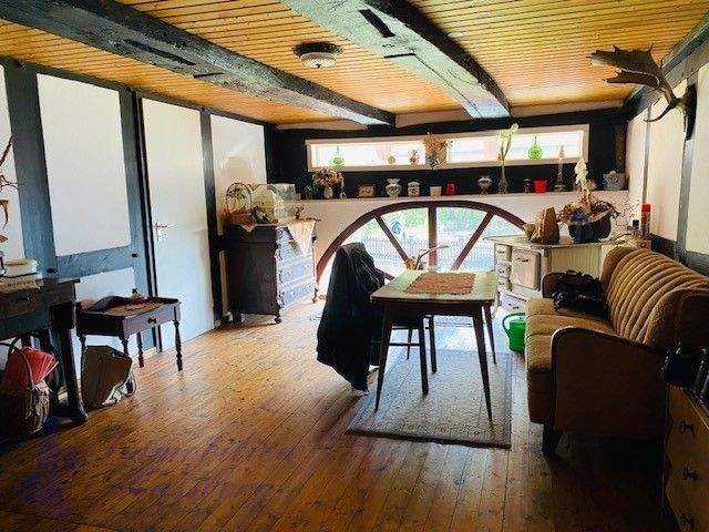 Bauernhaus mit Stall in herrlicher Wohnlage 6 zimmer