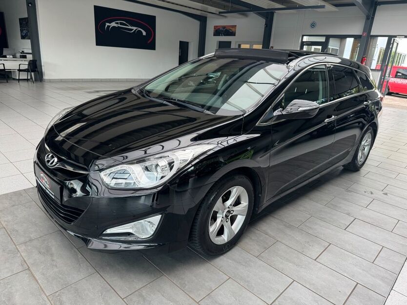 Hyundai i40 136.000 km 7.900 € Detmold 32758