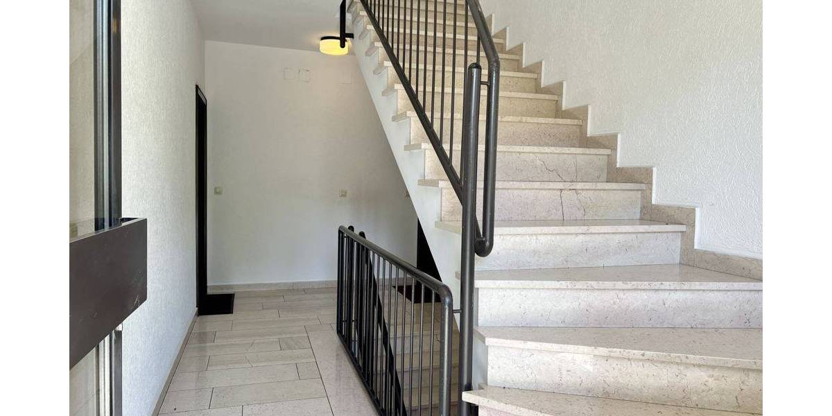 Etagenwohnung Detmold Innenstadt - 3 Zimmer, 75 m&sup2;, 175.000&euro; | Angebot:26909857
