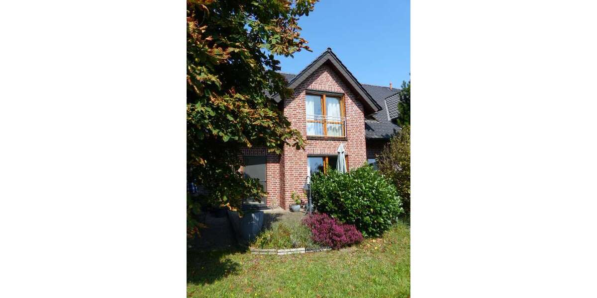 Einfamilienhaus Hövelhof - 4 Zimmer, 143 m&sup2;, 1.500&euro; | Angebot:25308558