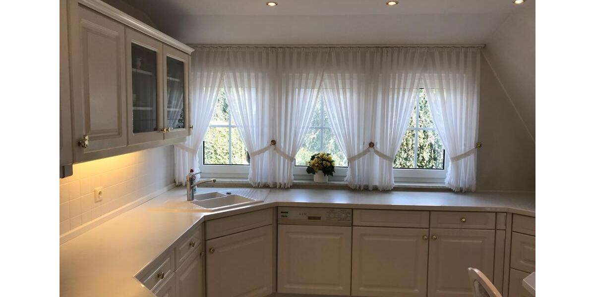 Dachgeschoßwohnung Verl - 3.5 Zimmer, 139 m&sup2;, 1.150&euro; | Angebot:25406228