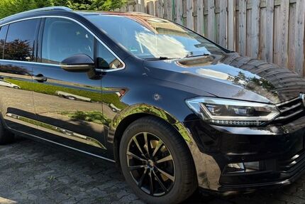 VW Touran 179.500 km 14.750 &euro; Detmold 32758