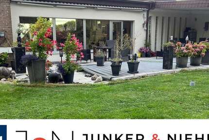 Haus zum Kaufen in Oerlinghausen 490.000 € 206 m² 6 zimmer