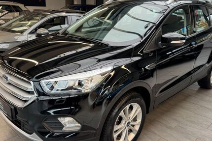 Ford Kuga 112.000 km 13.900 &euro; Detmold 32758