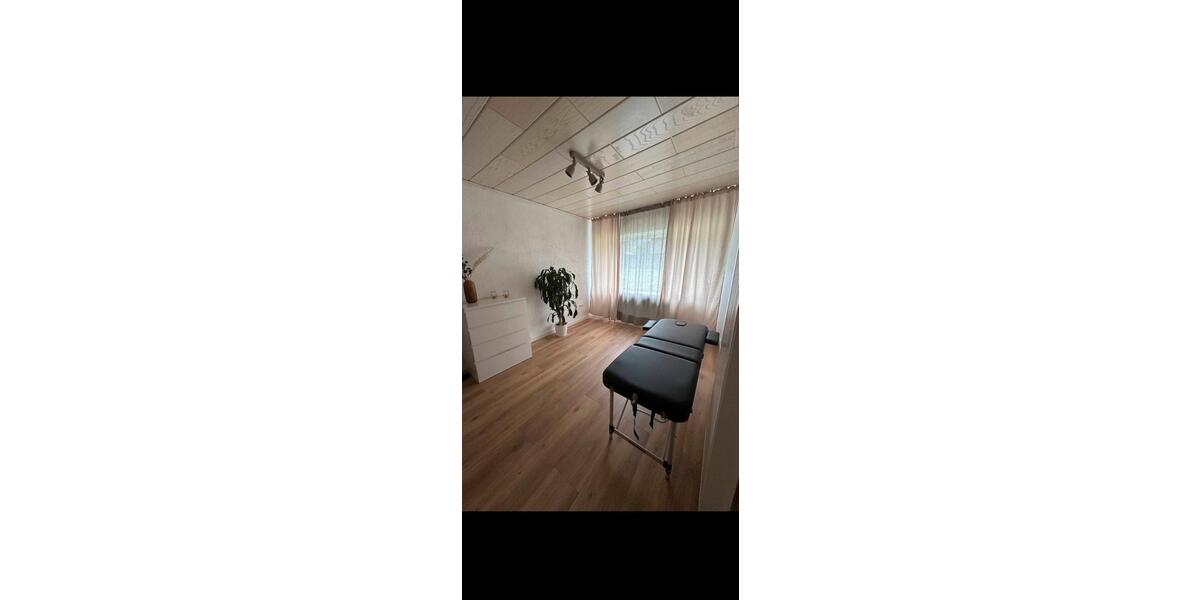 Erdgeschoßwohnung Horn-Bad Meinberg Bad Meinberg - 3 Zimmer, 121 m&sup2;, 190.000&euro; | Angebot:24711515