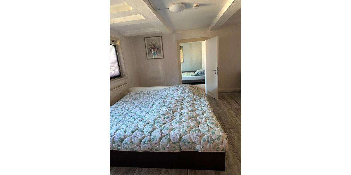 Erdgeschoßwohnung Brakel - 6 Zimmer, 140 m&sup2;, 1.800&euro; | Angebot:27592126