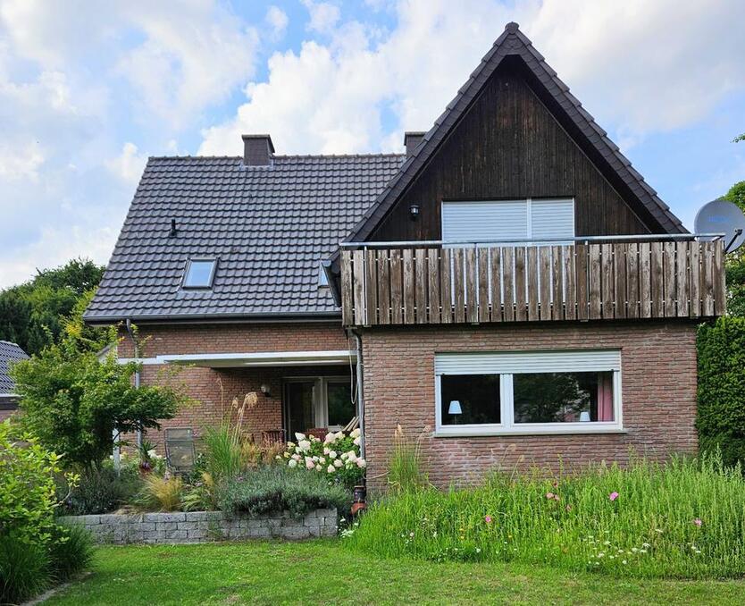 Ein-Zweifamilien oder Mehrgenerationen Wohnhaus