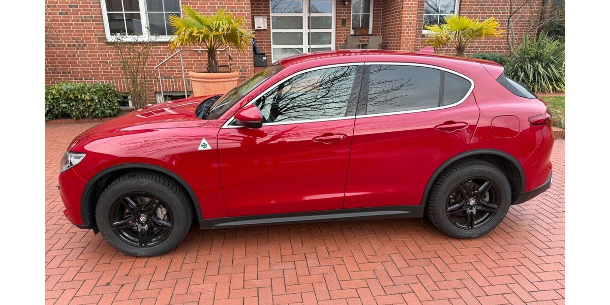 Alfa Romeo Stelvio 119.000 km 17.888 &euro; Schloß-Holte 33758