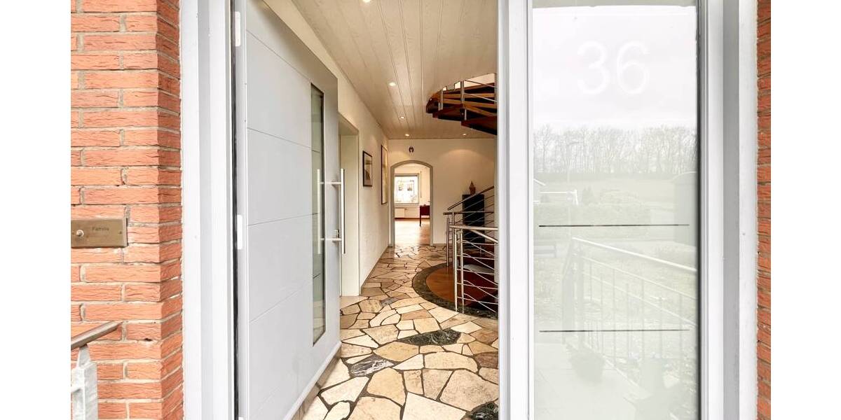 Einfamilienhaus Detmold Diestelbruch - 6 Zimmer, 219 m&sup2;, 525.000&euro; | Angebot:26081142