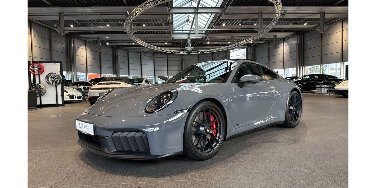 Porsche 992 8.600 km 165.890 &euro; Paderborn 33100