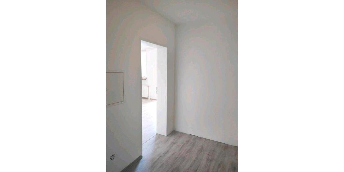 Traumhaft frisch renoviert! Wohlfühl-Erdgeschosswohnung! 4 zimmer