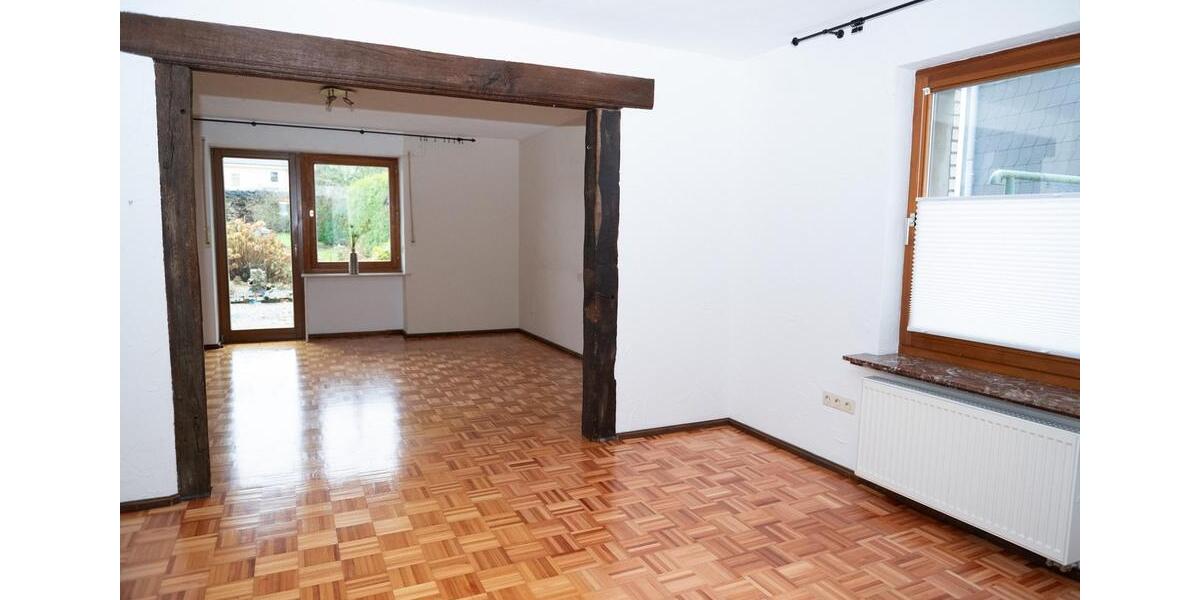 Bauernhaus, Landhaus Bad Wünnenberg - 14 Zimmer, 330 m&sup2;, 390.000&euro; | Angebot:27295998