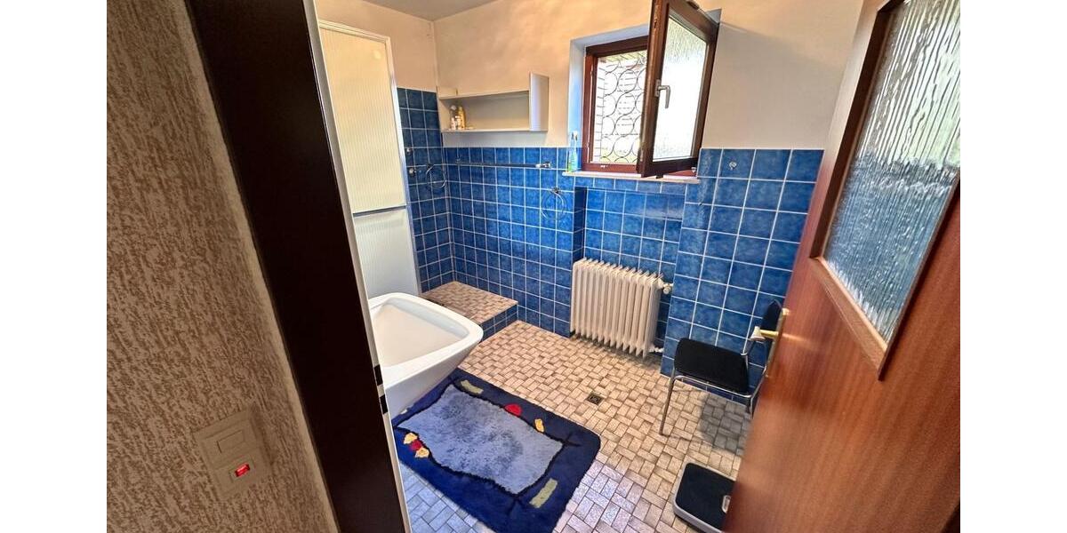 Einfamilienhaus Marsberg - 7 Zimmer, 252 m&sup2;, 275.000&euro; | Angebot:27001789