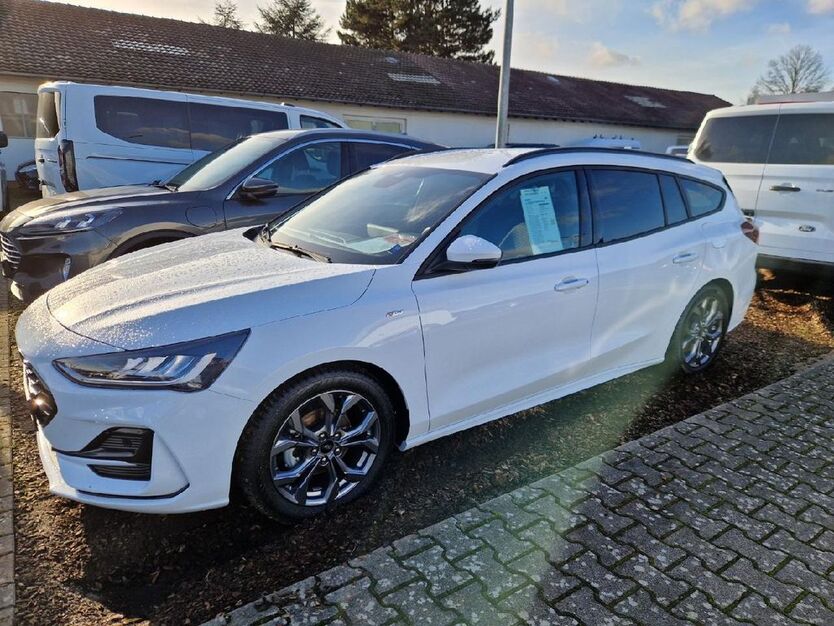 Ford Focus 29.374 km 22.895 € Rheda-Wiedenbrück 33378