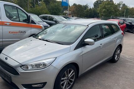 Ford Focus 170.000 km 3.550 &euro; Detmold 32758