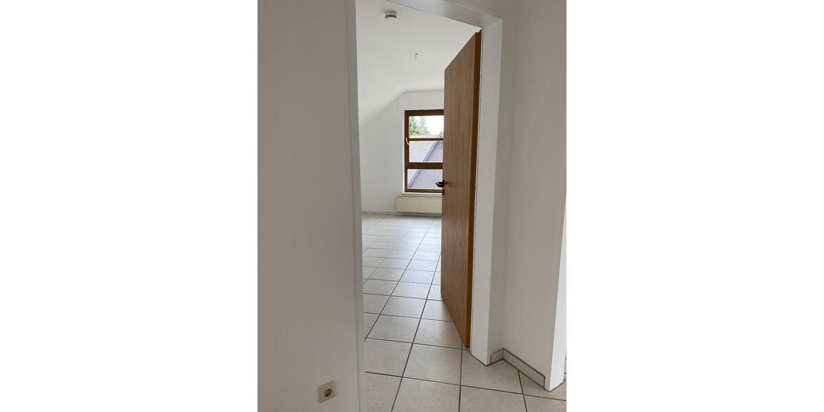 Dachgeschoßwohnung Paderborn Univiertel - 3 Zimmer, 77 m&sup2;, 650&euro; | Angebot:26462501