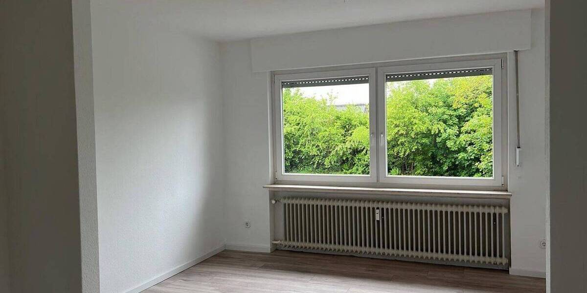 Etagenwohnung Detmold Bentrup-Loßbruch - 3 Zimmer, 95 m&sup2;, 780&euro; | Angebot:26886722