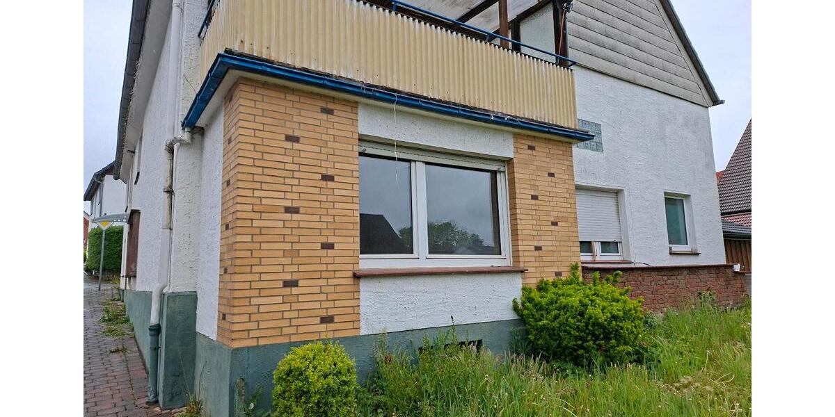 Bauernhaus, Landhaus Nieheim - 8 Zimmer, 200 m&sup2;, 140.000&euro; | Angebot:26534589