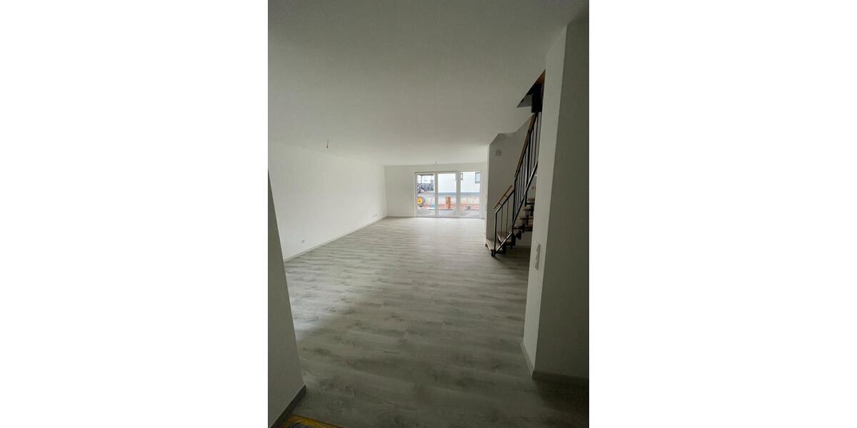 Reihenhaus Bad Driburg - 5 Zimmer, 145 m&sup2;, 1.300&euro; | Angebot:26591873