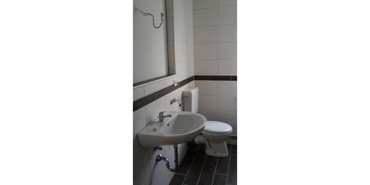 Erdgeschoßwohnung Detmold - 3 Zimmer, 75 m&sup2;, 480&euro; | Angebot:26278469