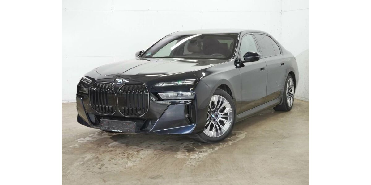 BMW i7 53.990 km 89.840 &euro; Paderborn 33100