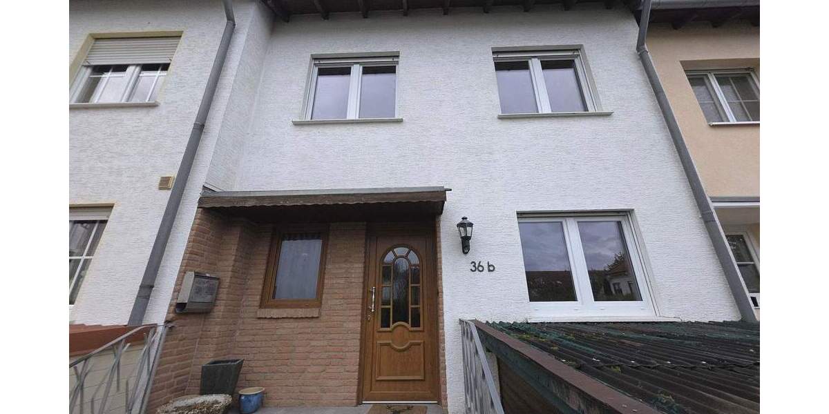 *Charmantes Reihenmittelhaus mit Potenzial in begehrter Lage von Elsen* 4 zimmer