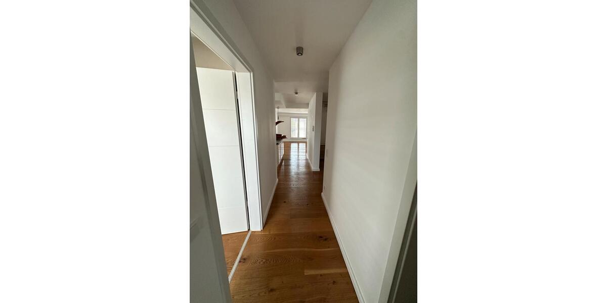 Einfamilienhaus Detmold - 3 Zimmer, 142 m&sup2;, 1.470&euro; | Angebot:26223551