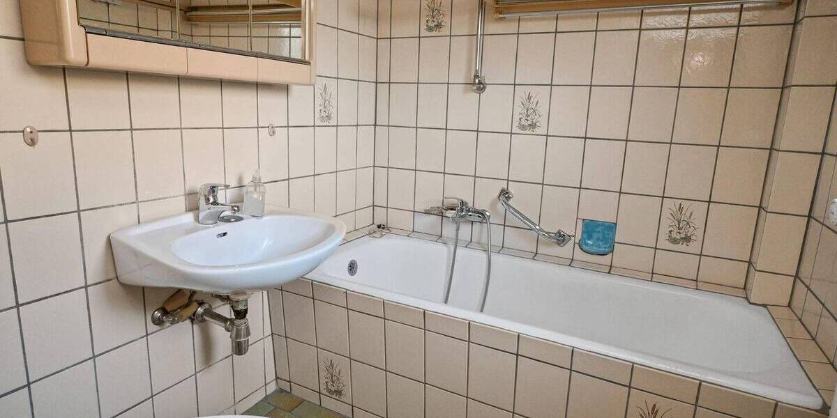 Einfamilienhaus Oerlinghausen - 8 Zimmer, 133 m&sup2;, 265.000&euro; | Angebot:26644191