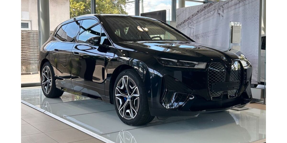 BMW iX 17.550 km 54.380 € Lippstadt 59557